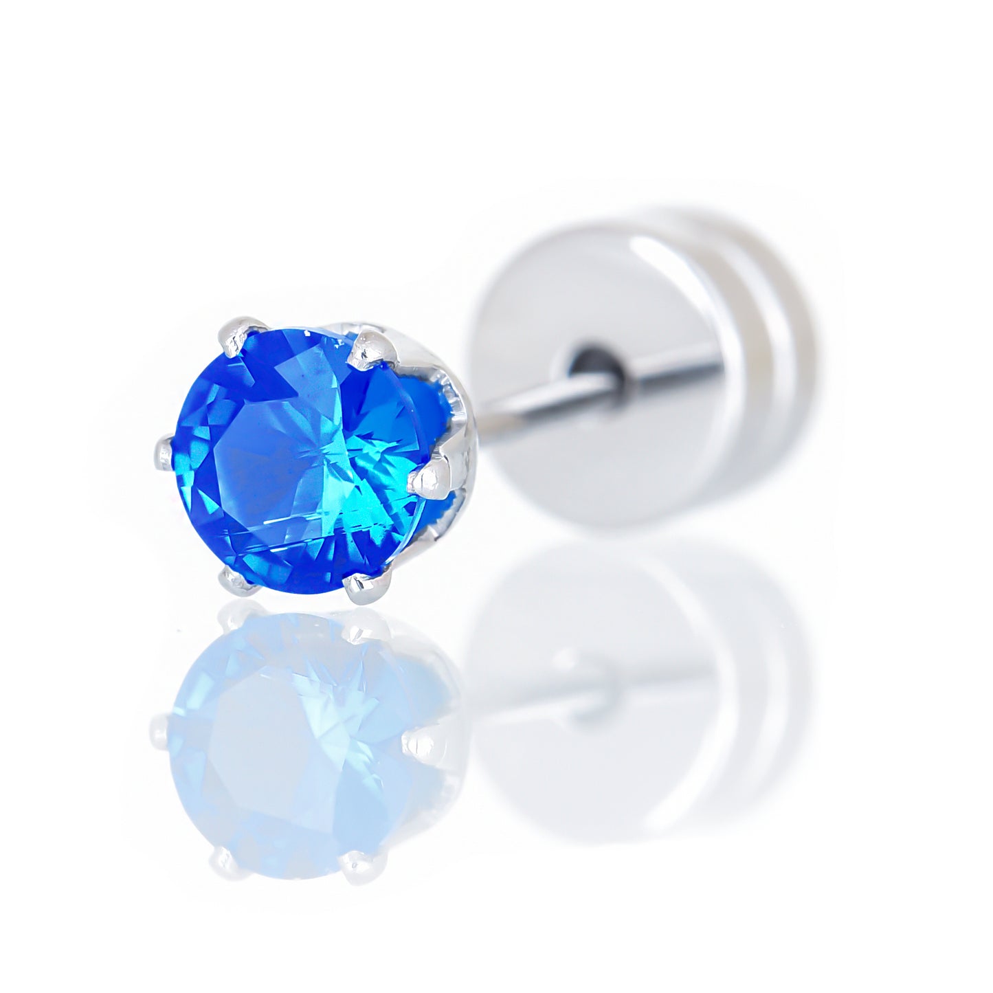 Truelements メンズピアス 王冠デザイン シルバー 片耳用 4mm ブルージルコニア サージカルステンレス 316L 金属アレルギー対応 スタッドピアス(正面)