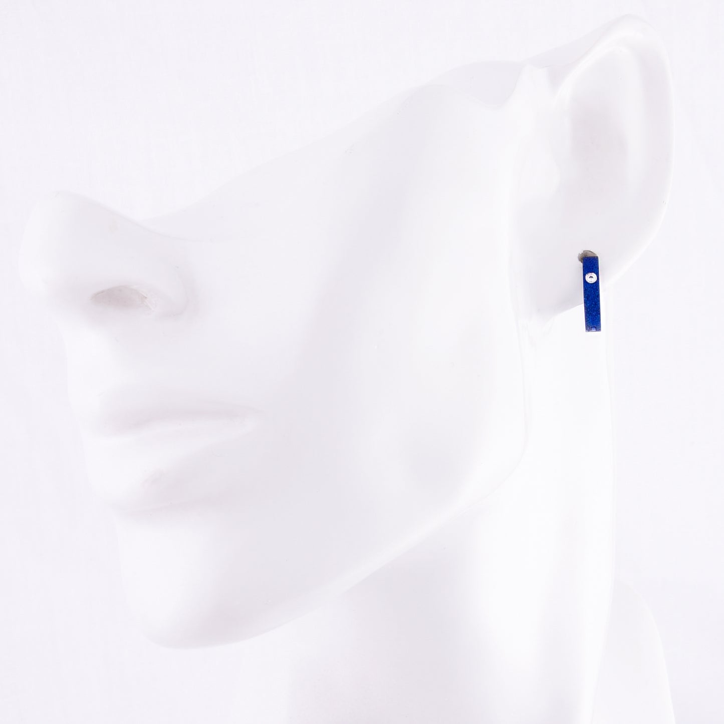 Truelements メンズ レディース リングピアス サージカルステンレス 金属アレルギー対応 316L フープピアス ジルコニア 片耳用 ブルー 装着例