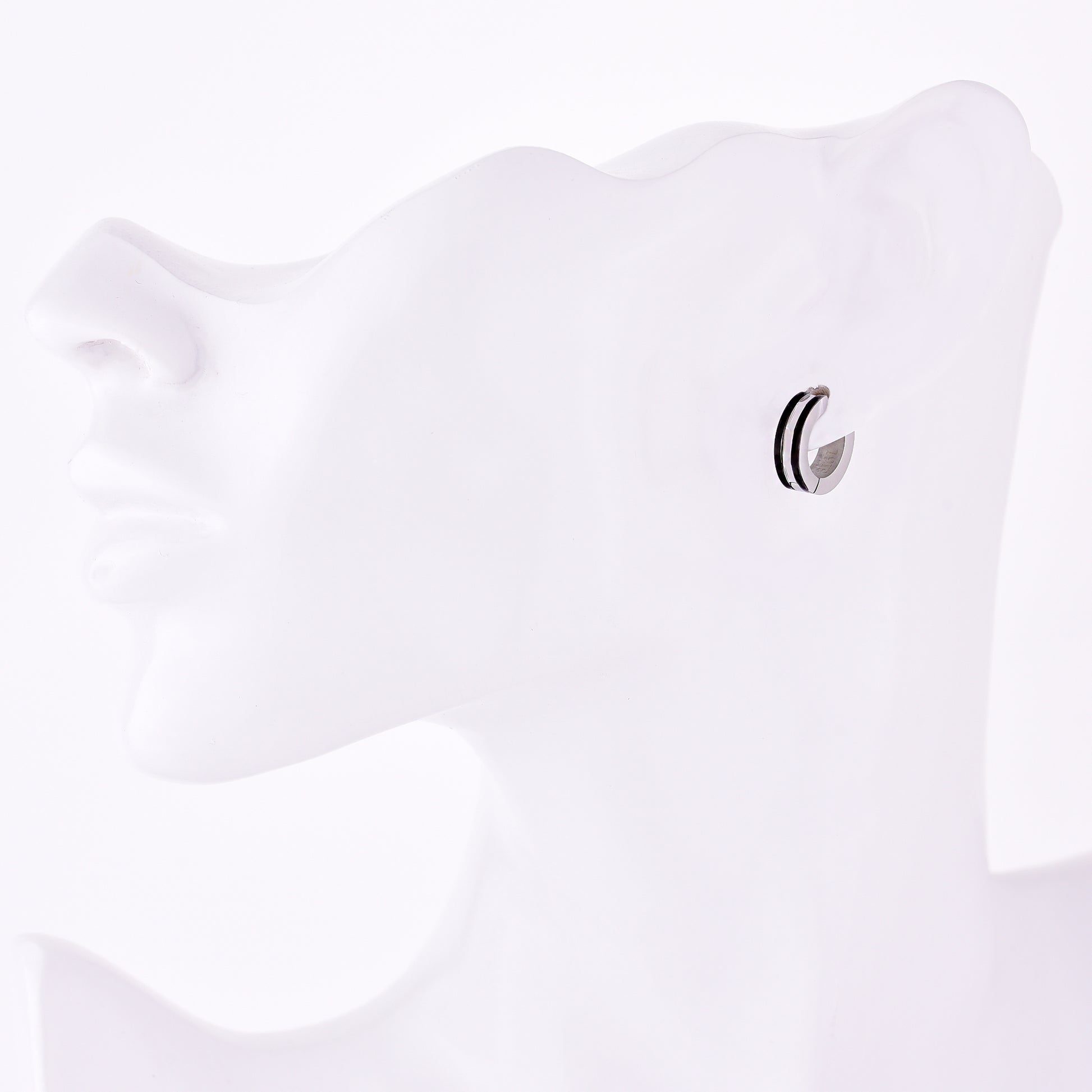 ピアスサージカルステンレスフープ金属アレルギー316l ブラックリングピアス片耳用、フィッティングイメージ