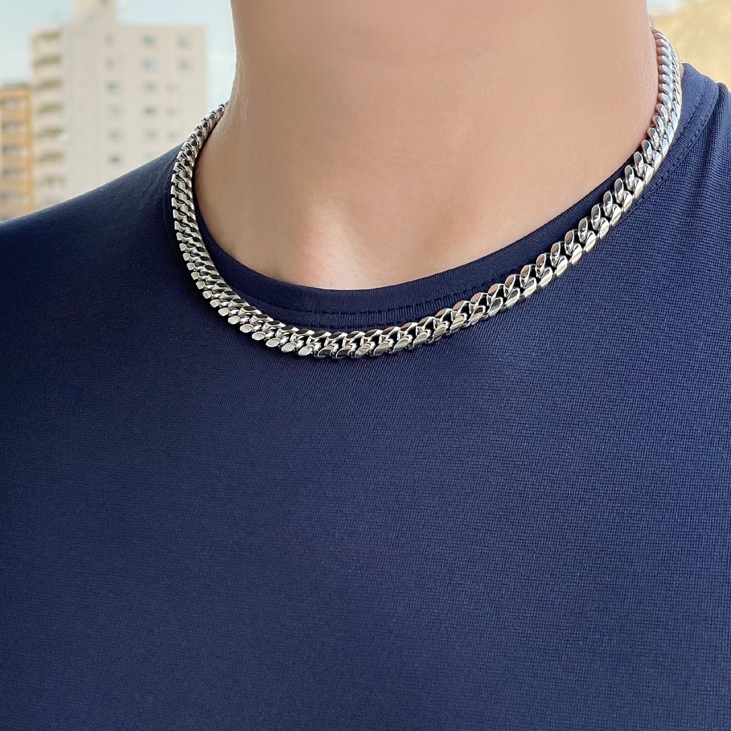 ネックレス メンズ 幅8mm シルバー マイアミ キューバン ヒップホップ ラッパー シンプル 4面カット ステンレス 喜平 50cm チェーン アレルギー対応、メンズフィッティングイメージ