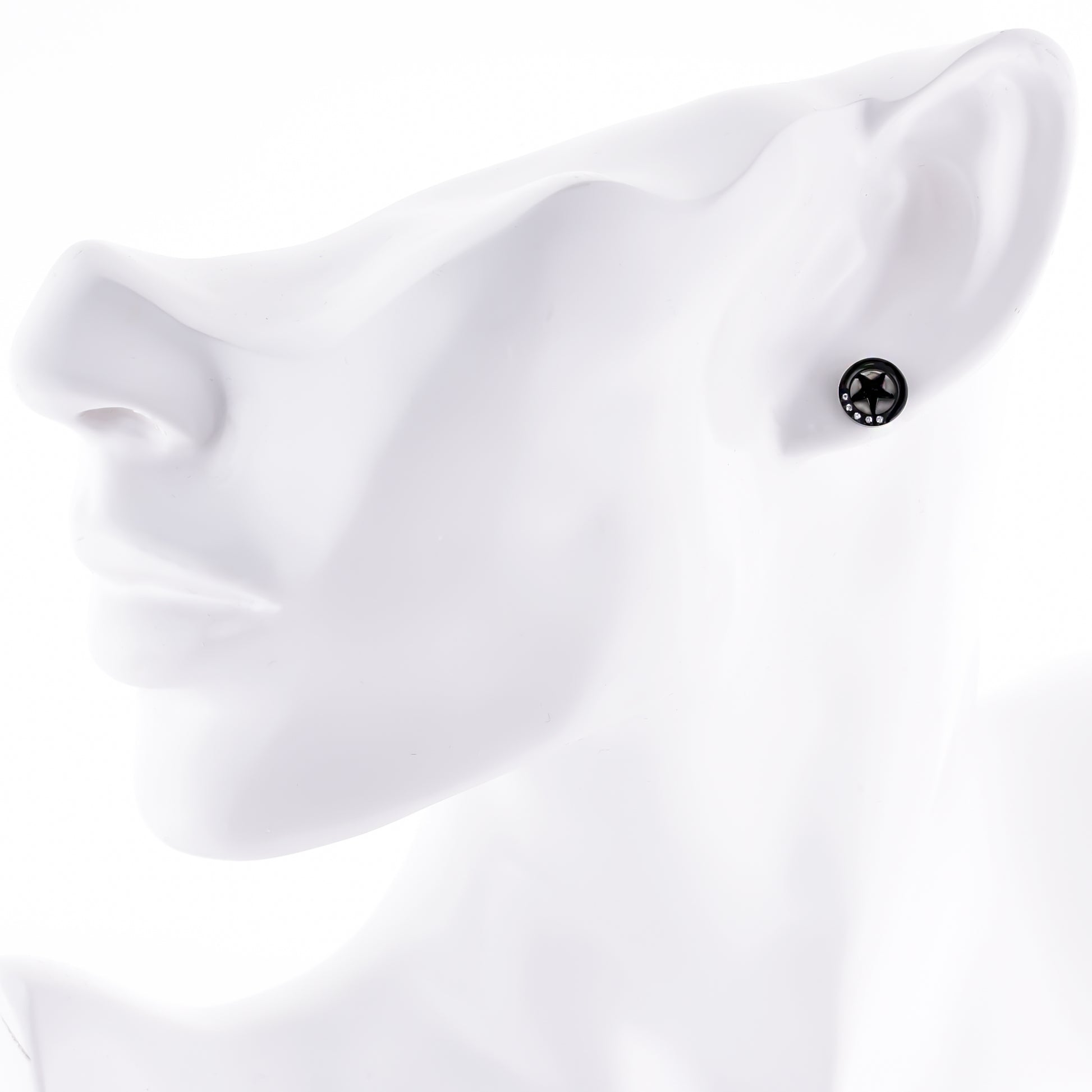 Truelements ピアス 星 メンズ レディース スター スタッド 丸型 ブラック - 着用イメージ