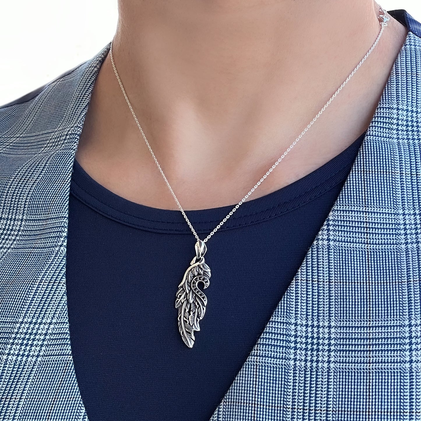 シルバー 925 ペア ネックレス カップル お揃い 羽 (フェザー) ハート ペンダント トップ ジルコニア、メンズフィッティングイメージ