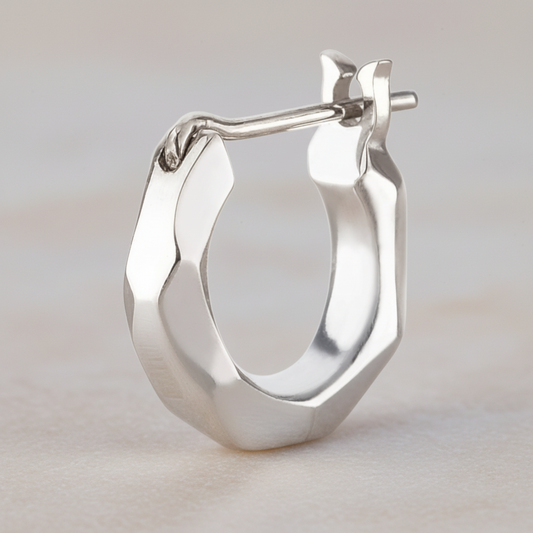 Truelements Jewelry sterling silver 925 hoop earring for men with a faceted, polished mirror finish design.