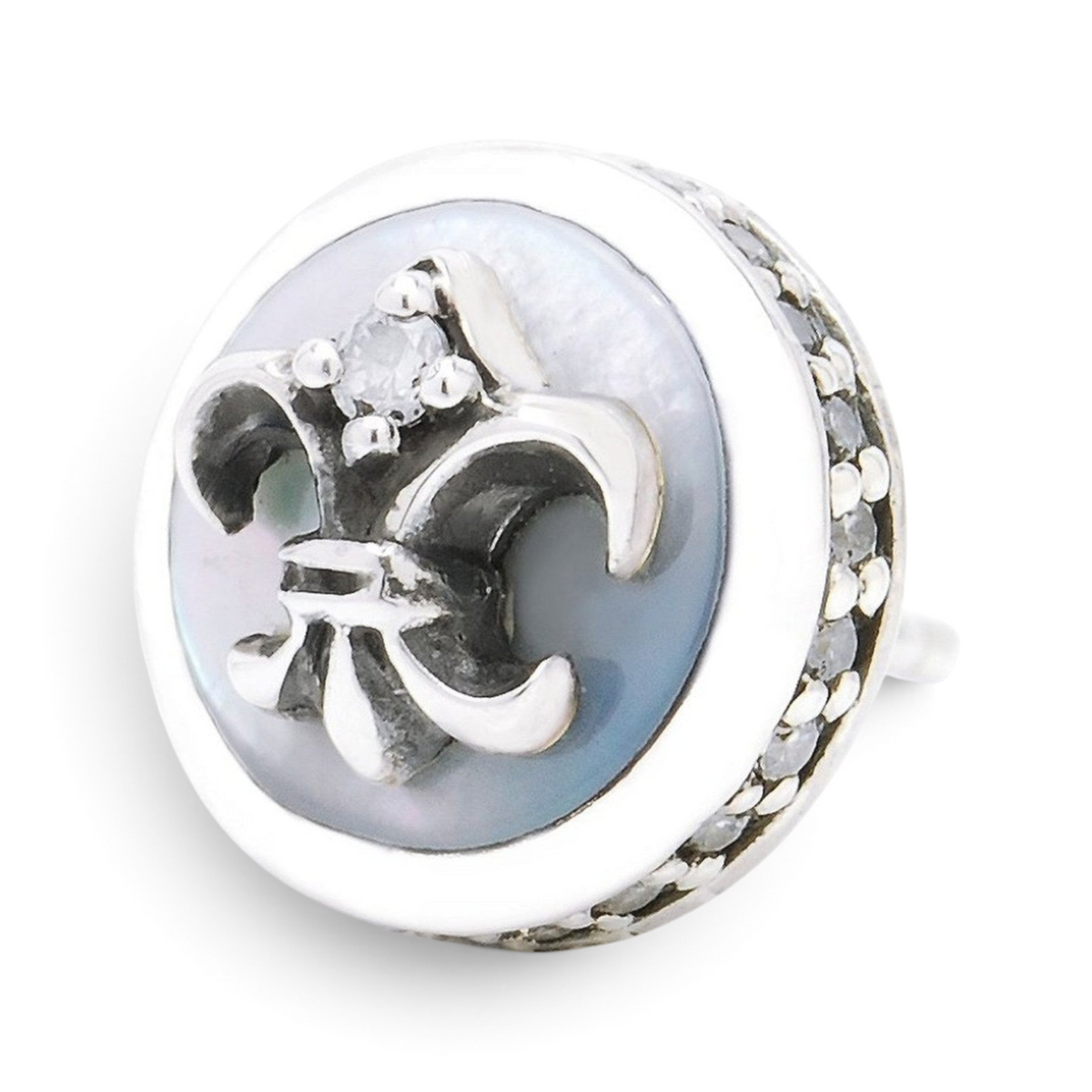 メンズ シルバー925 リリークロス ホワイトシェル 8mm スタッドピアス 商品正面