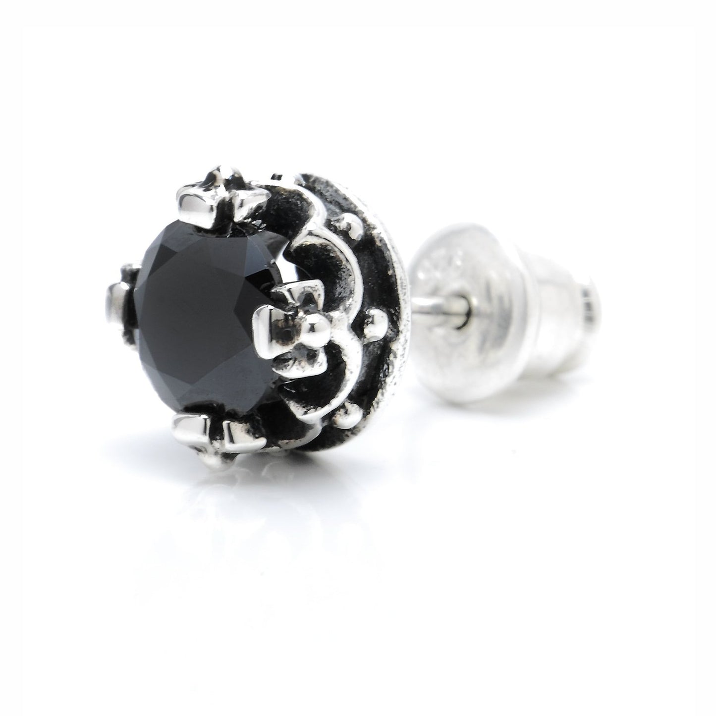 メンズ シルバー925 ブラックジルコニア 6mm クラウン スタッドピアス 斜め正面